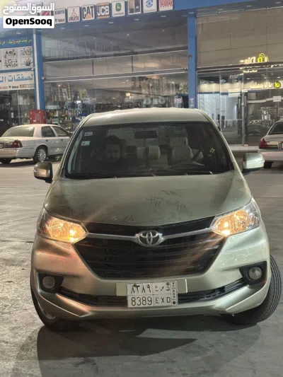 تويوتا افانزا Standard 2
