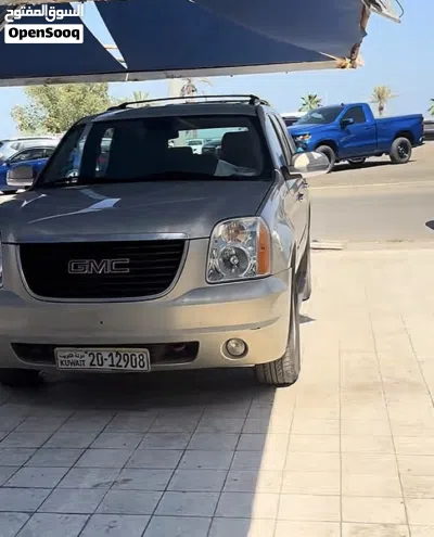 GMC Yukon Standard 3