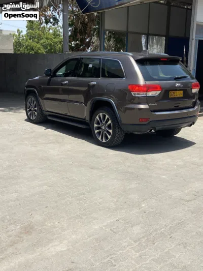 Jeep Grand Cherokee Altitude X 3