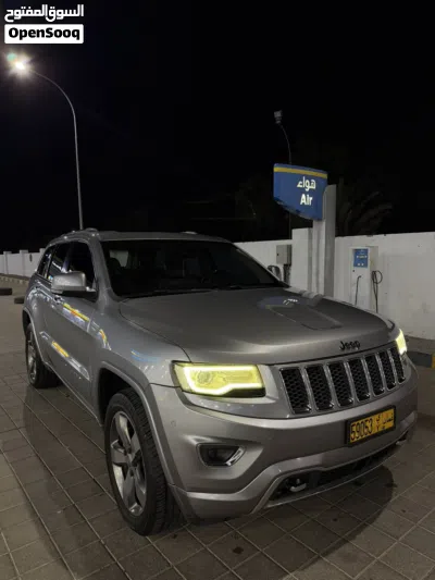 Jeep Grand Cherokee SRT 8 3