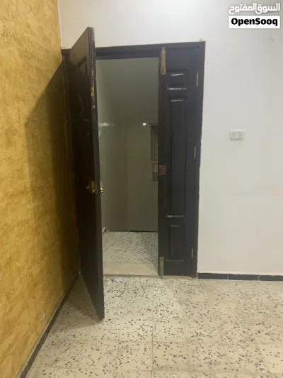 منزل لليجار في السراج في شارع حمام بلقيس 3