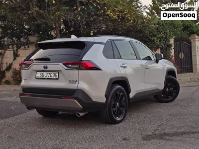 Toyota RAV 4 Limited 2