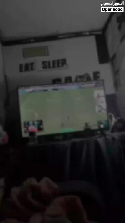 شاشه اخت الجديد مستخدمه 3اشهر بحاله الوكاله مع الكرتونه والريموتات للبيع المستعجل شرى بعتلي واتس 3