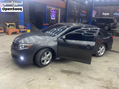 Toyota Camry SE 2