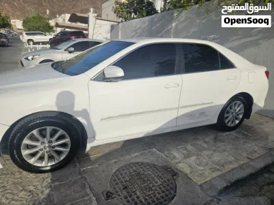Toyota Camry E 4