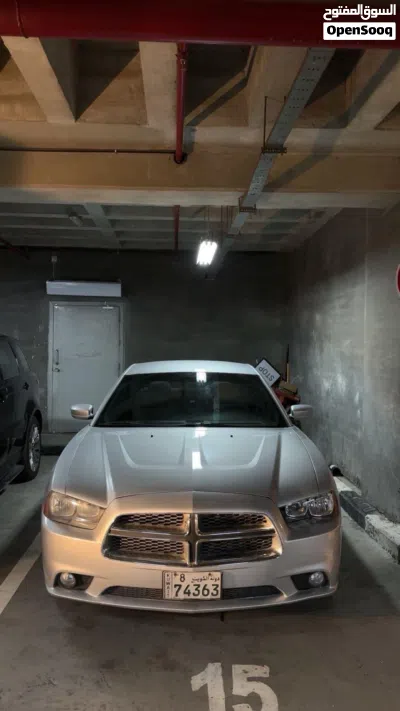 Dodge Charger SXT Plus 4