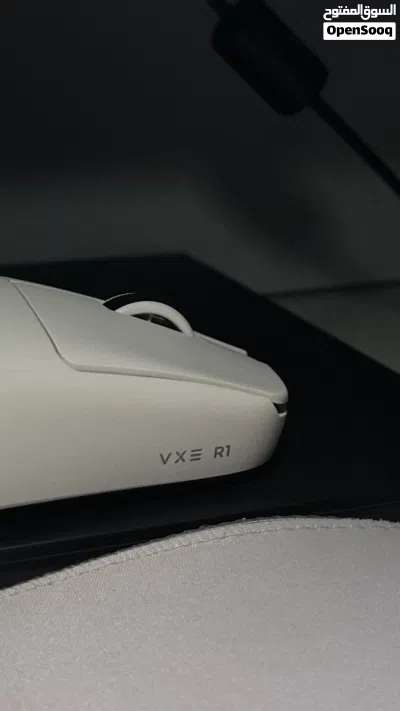ماوس جيمنج VXE R1 SE+ جديد باللون الابيض او الاسود 4