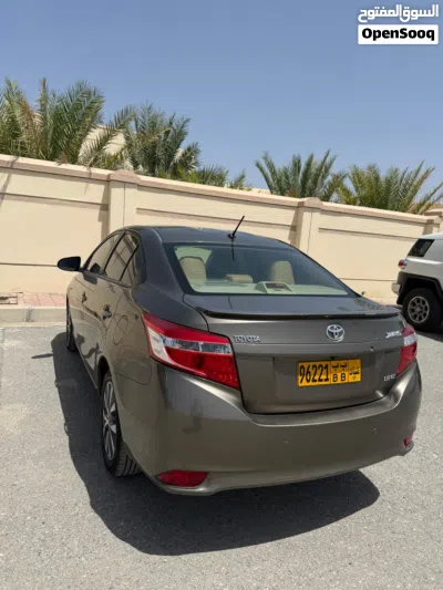 Toyota Yaris Basic 2