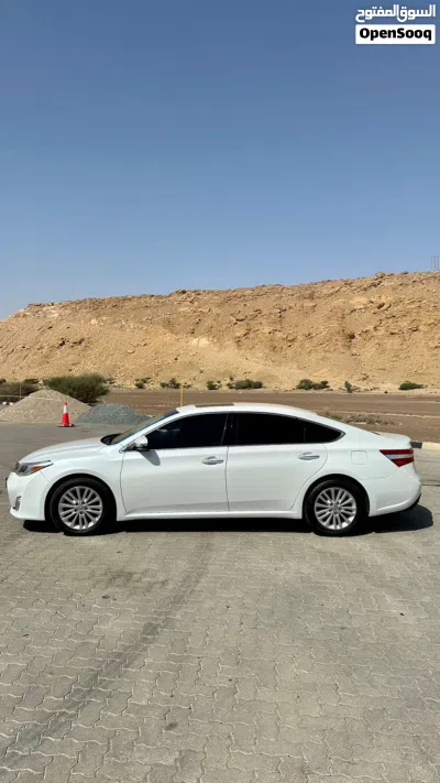 Toyota Avalon XLE 3