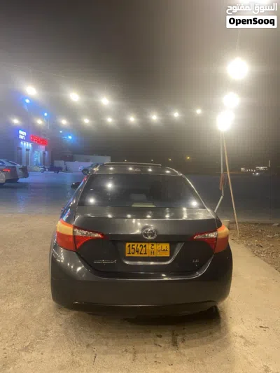 Toyota Corolla LE 2