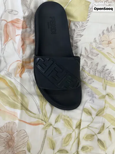 حذاء FENDI ROMA 3