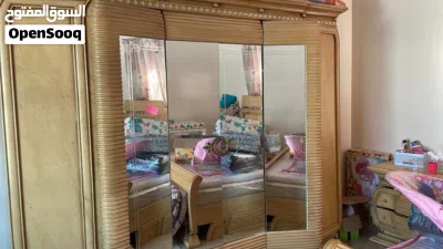 غرف نوم ملكية (تصميم كلاسيكي فاخر)بحالة جيدة جداً 2