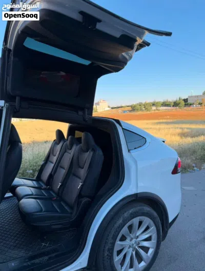 Tesla Model X Long Range Plus 3