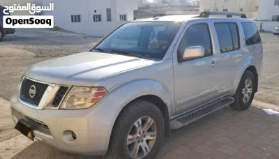 Nissan Pathfinder SV 2