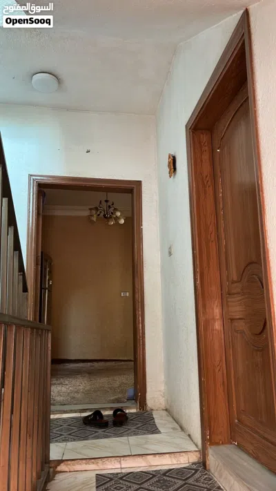 منزل مستقل 3 طوابق في المستنده بالقرب من الصحيه والحديقه 2