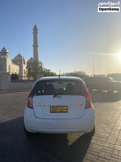 Nissan Versa SV 4