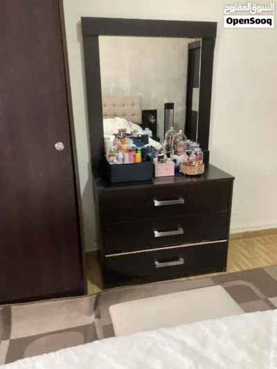 تخت مزدوج مع تسريحة فقط ب 60 دينار 4
