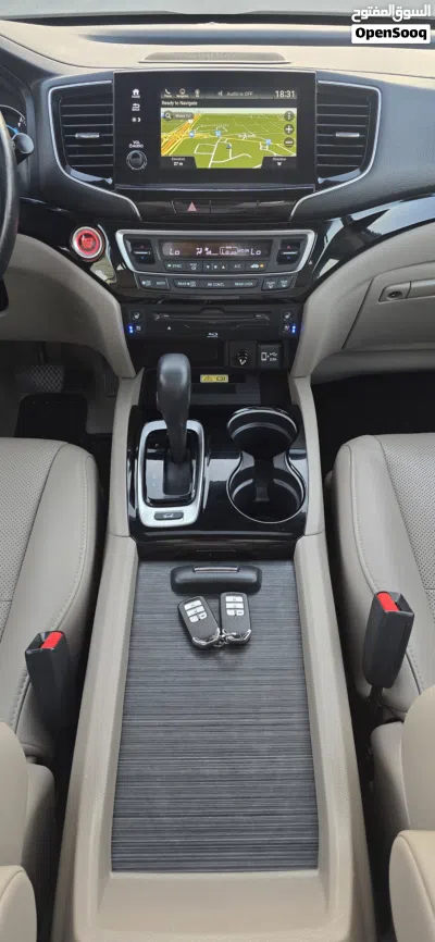 Honda Pilot Touring AWD 3