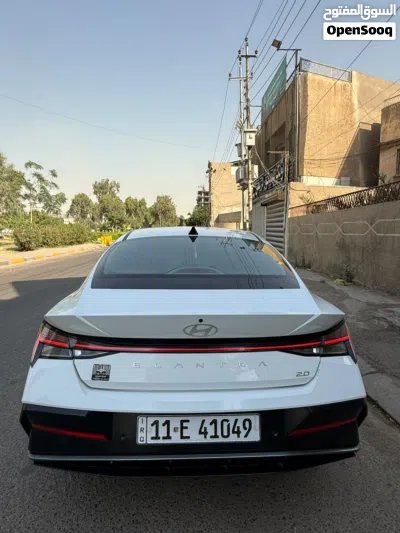 هیۆندای ئێلانترا Standard 4