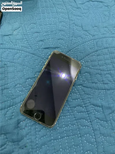 ايفون xr وثنين 7 للبيع 3