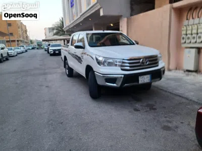 Toyota Hilux GLX 2