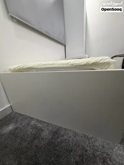 تخت ممتاز من ايكيا ikea متوفر اثنين منه(مع الفرشه) 4