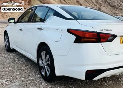 Nissan Altima S 2