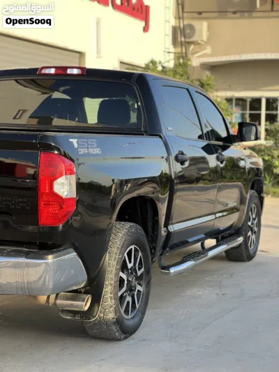 Toyota Tundra Base 4