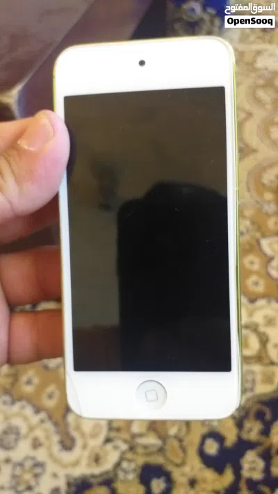 ايبودتاتش الجبل 6 اقرا الكويس شاشته مكسوره يبي شاشة بس انطيف اموره تمام اصلي للبيع او التبدل 2
