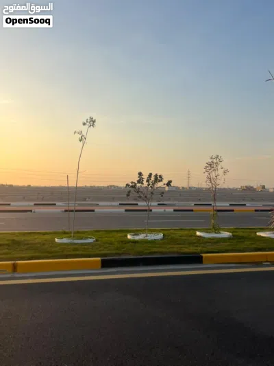 قطعة تجارية شارع 30 م / حي النرجس 2