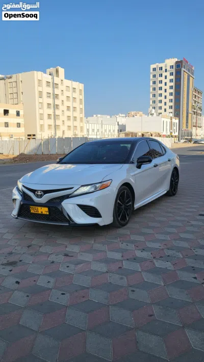 Toyota Camry XLE 2