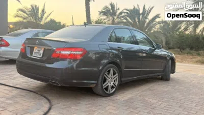 مرسيدس بنز الفئة-E E 550 2