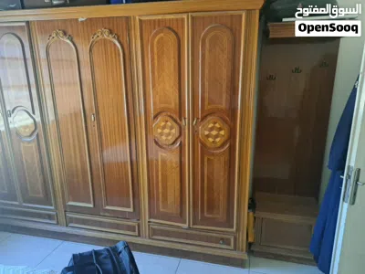 غرفة نوم زان ثقيل للبيع – متانة وجودة لا تُقارن بالغرف الحديثة للبيع غرفة نوم كاملة بحالة جيدة 3