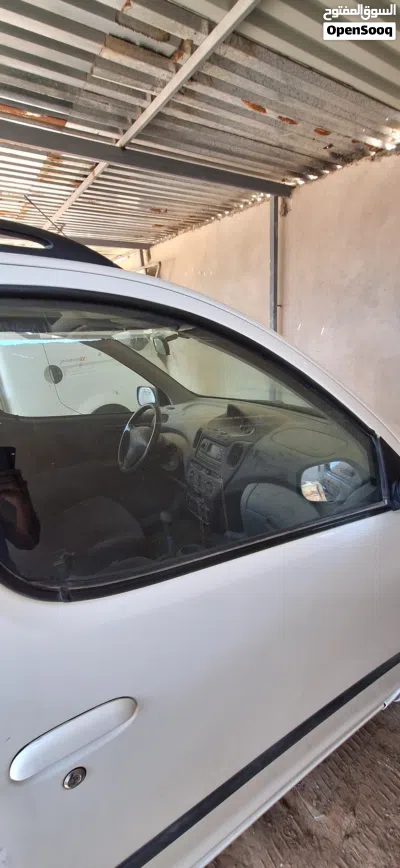 Toyota Yaris SE 4