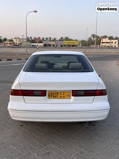 Toyota Camry XLE 4