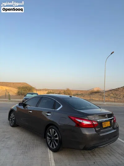 نيسان التيما SV 4