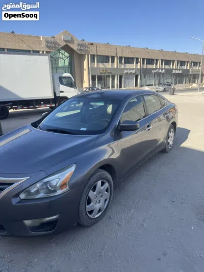 Nissan Altima S 2