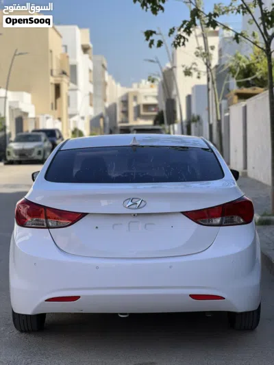Hyundai Avante Standard 4