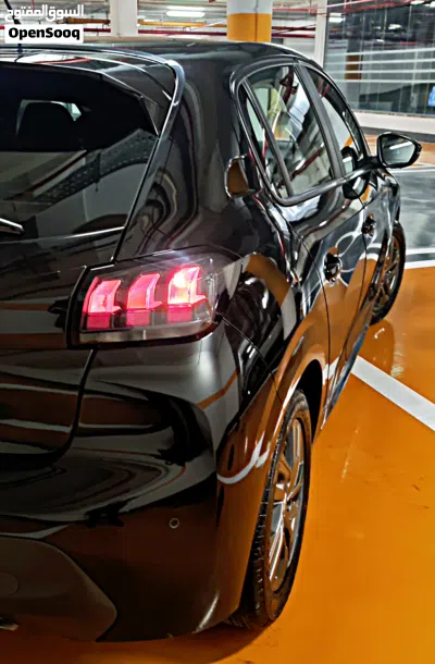 Peugeot 208 Active+ 4