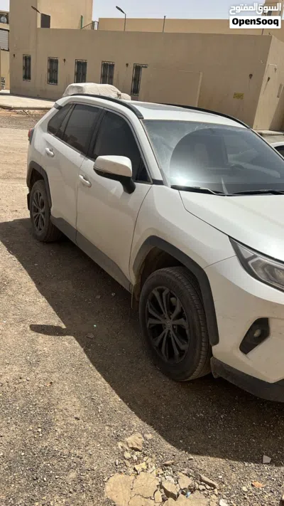 Toyota RAV 4 GXR 2