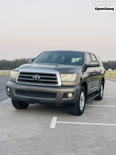 Toyota Sequoia Standard 3