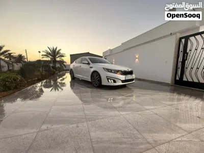 كيا K5 Standard 3