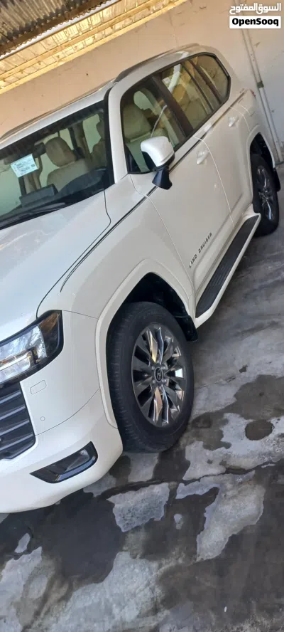 Toyota Land Cruiser GXR 3