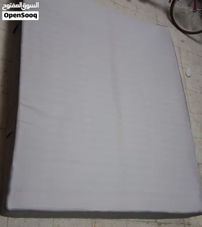 مرتبه طبيه خامه ممتازه بس تحتاج نظافه مقاس 160×2 تلفزيون باناسونيك 50 انش شوايه كهربائيه 2