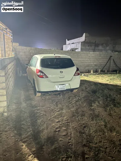 Nissan Tiida 3