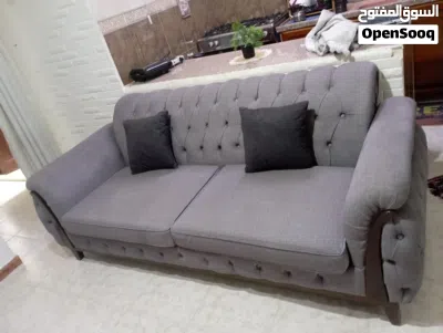 طقم كنب بحالة جيده جدا 2