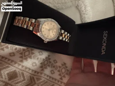 ساعة للبيع راقية وفخمة 4