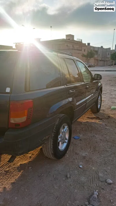 جيب جراند شيروكى Laredo 4