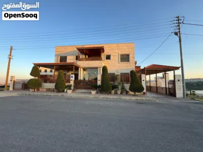 الجبيهه شارع الأردن حي المنصور فيلا شبه قصر مكونه من 3 سكنات سكن عائلي مميز واطلاله للبيع بسعر مغري 2