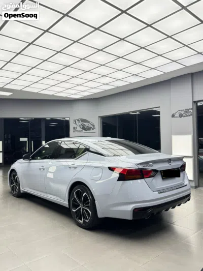 نيسان التيما SR 3
